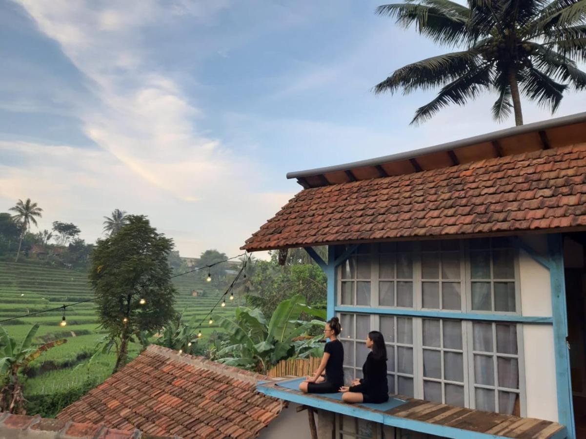 Kai Swargaloka Hotel Bandung Exterior foto